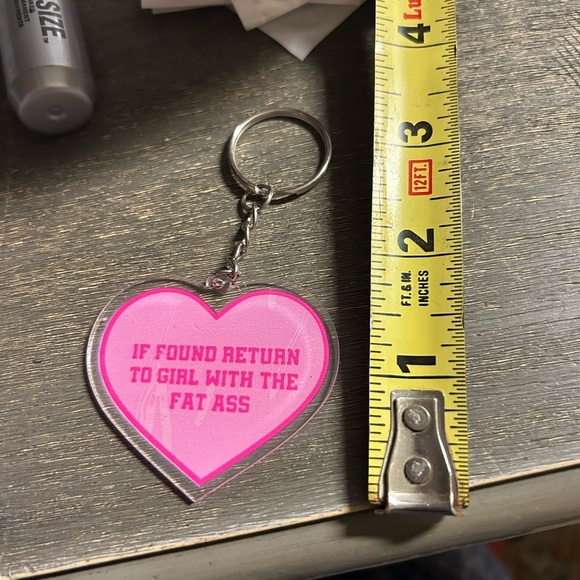 Crude Keychain - Fat Ass - Pink Heart - Picture 3 of 3